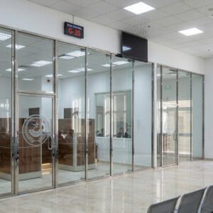 توريد وتركيب واجهات الفريملس و الشورات الزجاجية في الرياض - حلولاً عصرية ومبتكرة للمباني